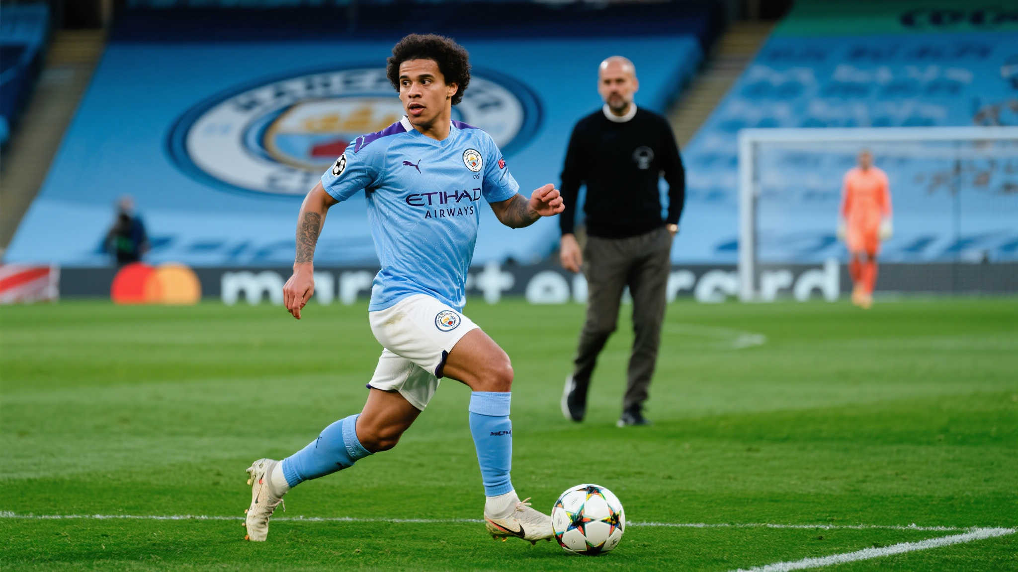 同时，被传言纳为目标之一的是曼彻斯特城主帅佩普所倚